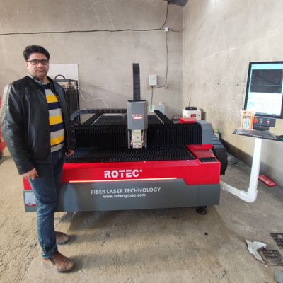 تجربه خرید موفق مشتری از دستگاه برش لیزر فلز RT1530Z با پشتیبانی حرفهای روتک