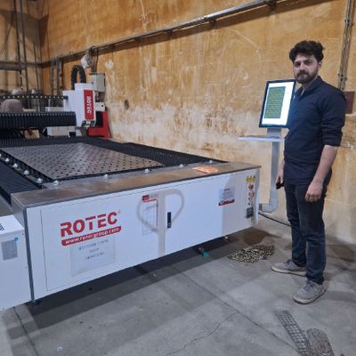 آقای خوش تراش _ تهران _ دستگاه RT1530Q